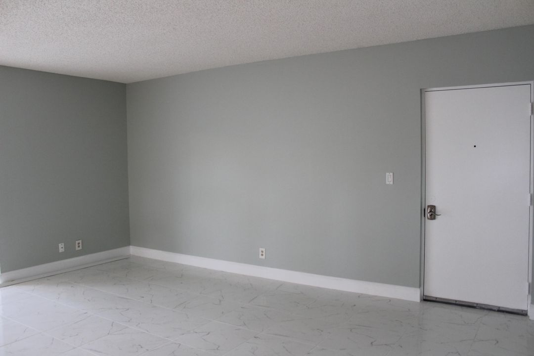 For Sale: $349,000 (2 beds, 0 baths, 1433 Square Feet)