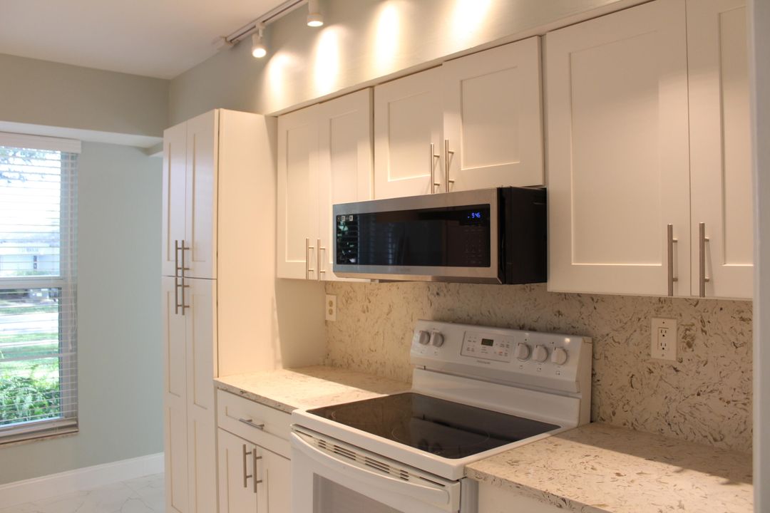 For Sale: $349,000 (2 beds, 0 baths, 1433 Square Feet)