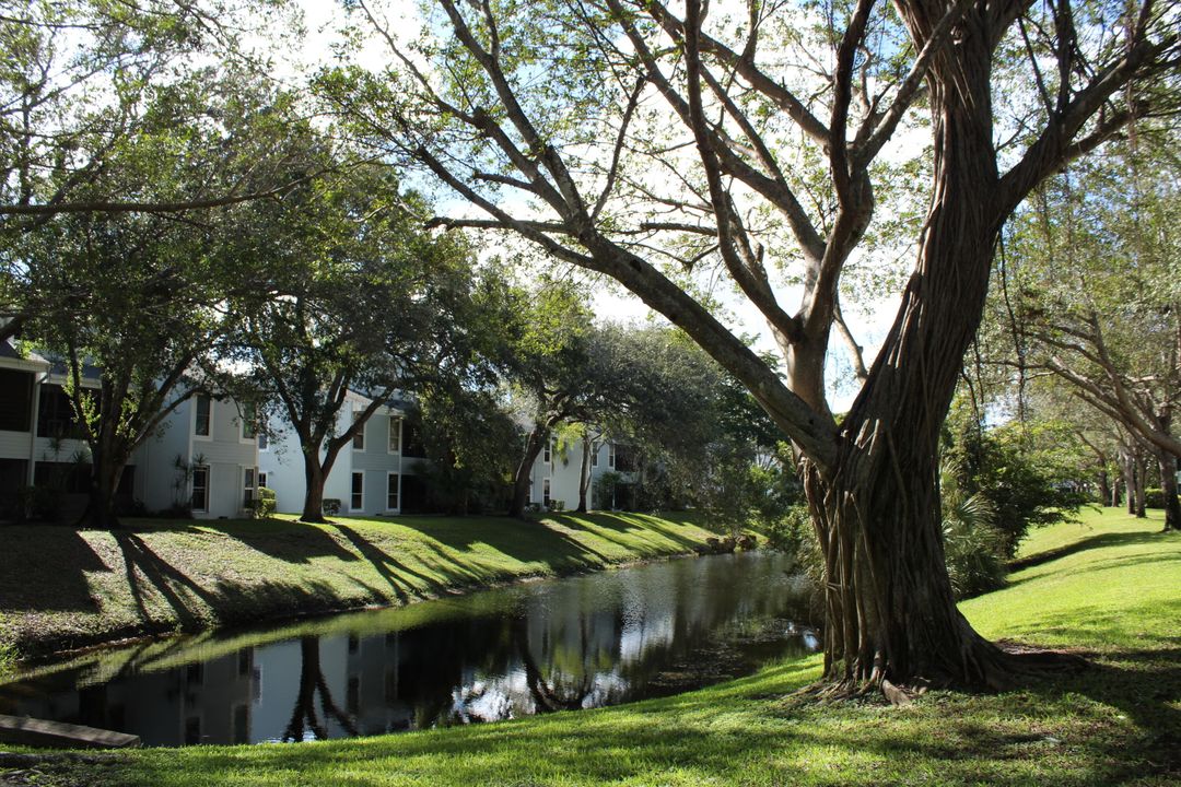 For Sale: $349,000 (2 beds, 0 baths, 1433 Square Feet)