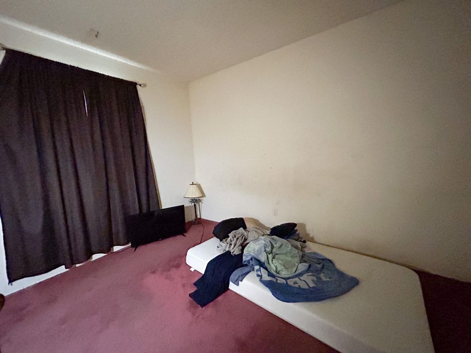 待售: $230,000 (3 贝兹, 2 浴室, 1183 平方英尺)