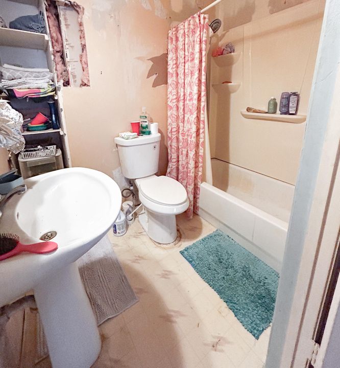 待售: $230,000 (3 贝兹, 2 浴室, 1183 平方英尺)