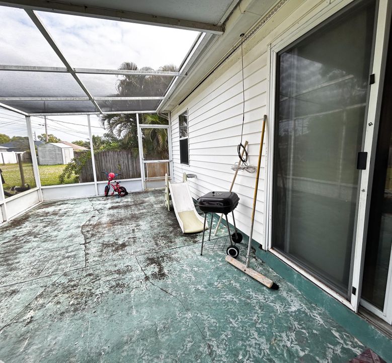 待售: $230,000 (3 贝兹, 2 浴室, 1183 平方英尺)