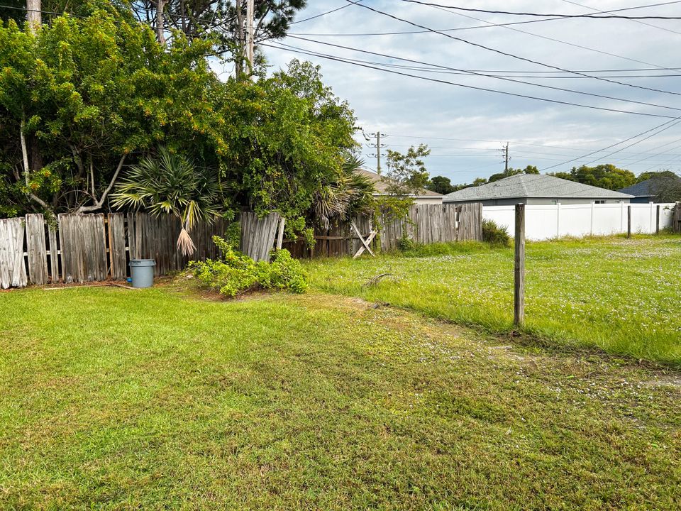 待售: $230,000 (3 贝兹, 2 浴室, 1183 平方英尺)