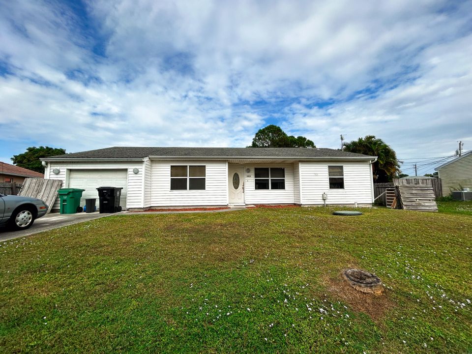 待售: $230,000 (3 贝兹, 2 浴室, 1183 平方英尺)