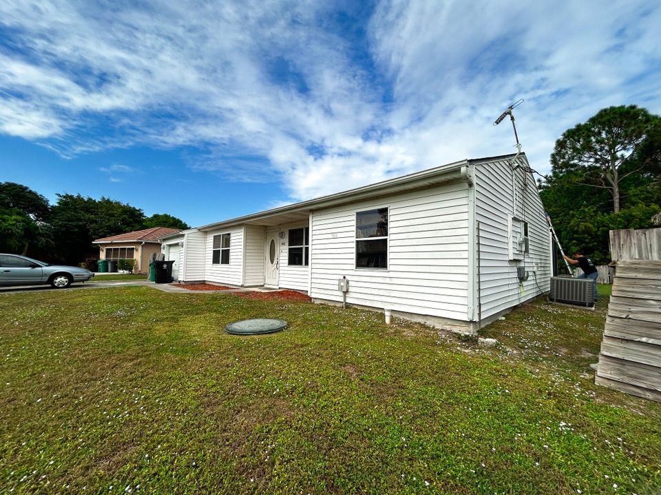 待售: $230,000 (3 贝兹, 2 浴室, 1183 平方英尺)