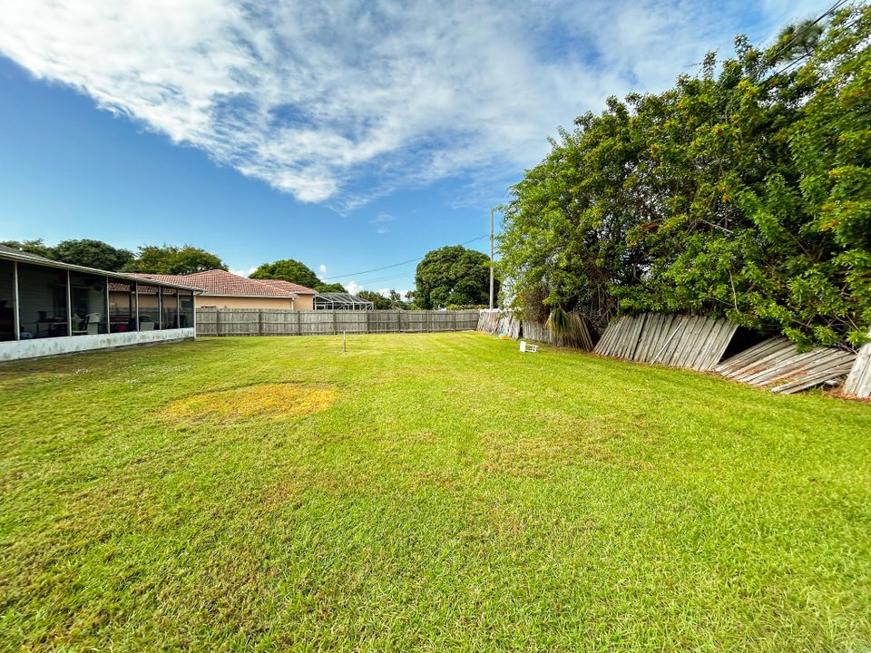 待售: $230,000 (3 贝兹, 2 浴室, 1183 平方英尺)