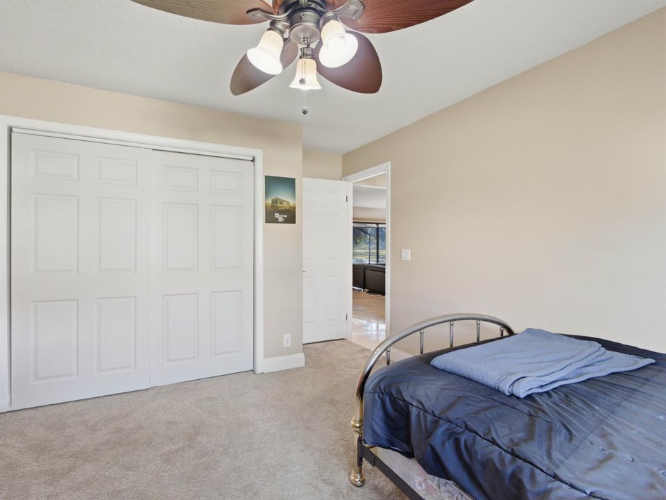 En Venta: $874,900 (5 camas, 3 baños, 2975 Pies cuadrados)