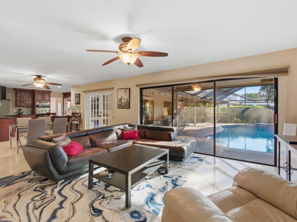 En Venta: $874,900 (5 camas, 3 baños, 2975 Pies cuadrados)