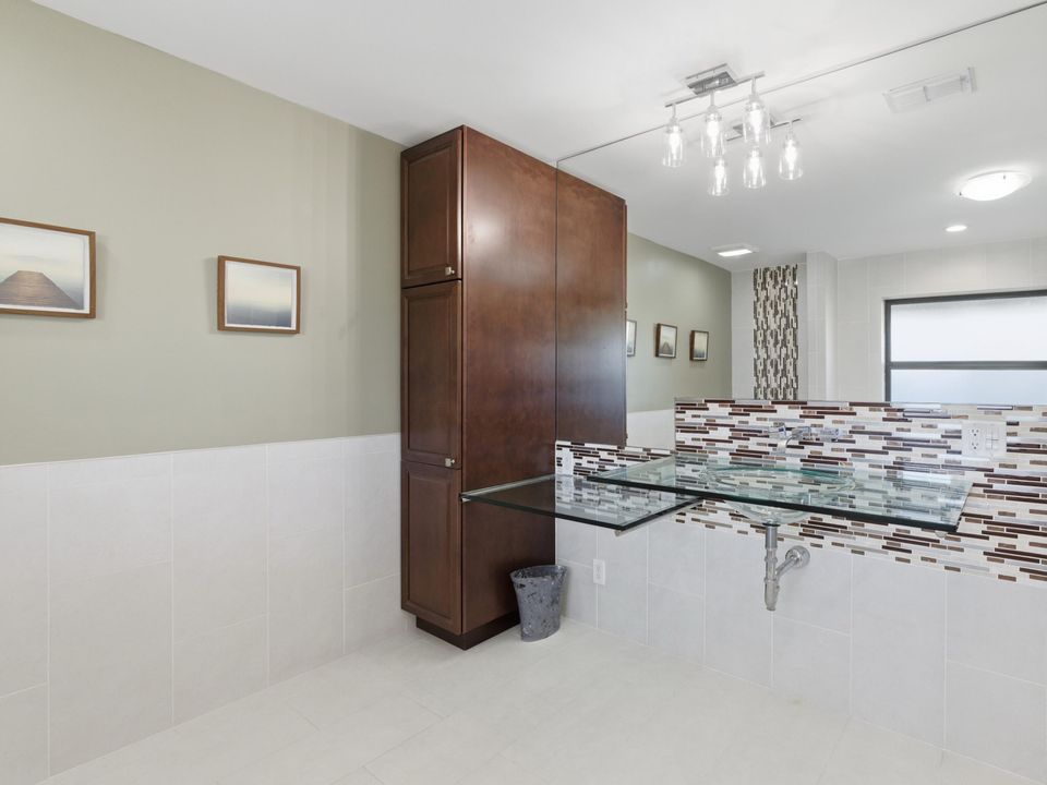 En Venta: $874,900 (5 camas, 3 baños, 2975 Pies cuadrados)