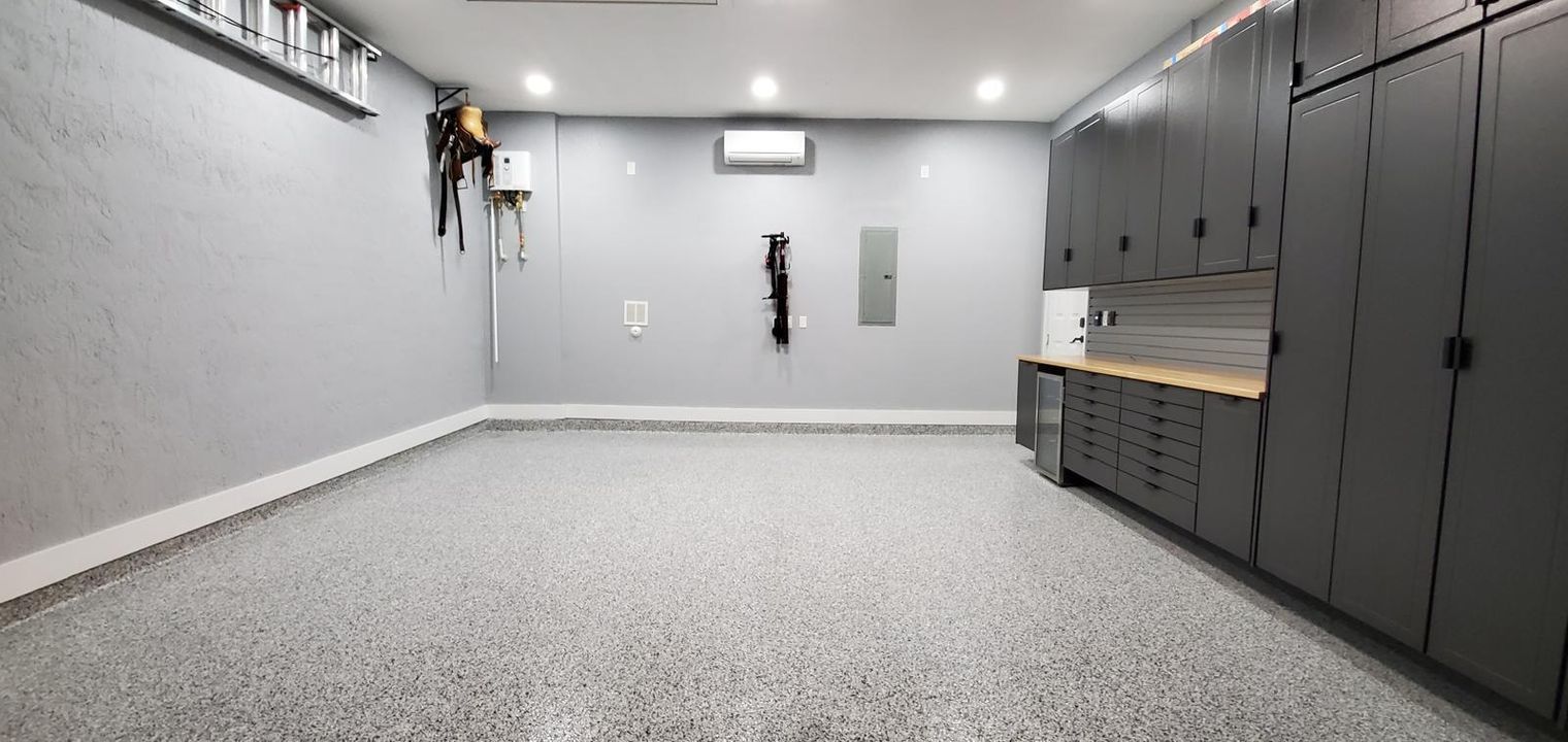 出租: $5,200 (4 贝兹, 2 浴室, 2655 平方英尺)