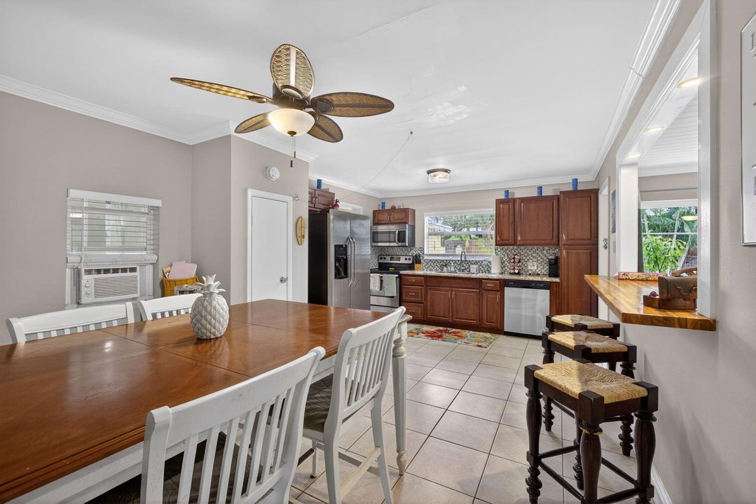 待售: $549,900 (3 贝兹, 2 浴室, 1324 平方英尺)