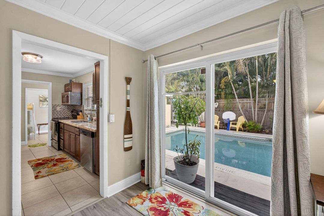 待售: $549,900 (3 贝兹, 2 浴室, 1324 平方英尺)