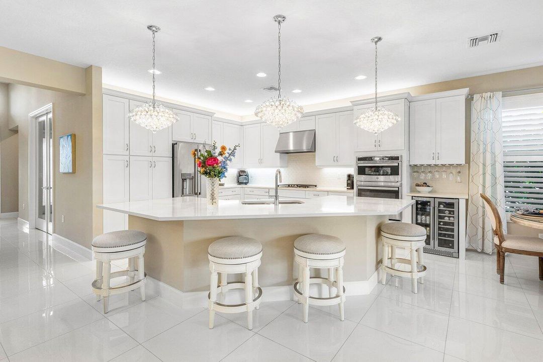 For Sale: $949,100 (4 beds, 3 baths, 2358 Square Feet)