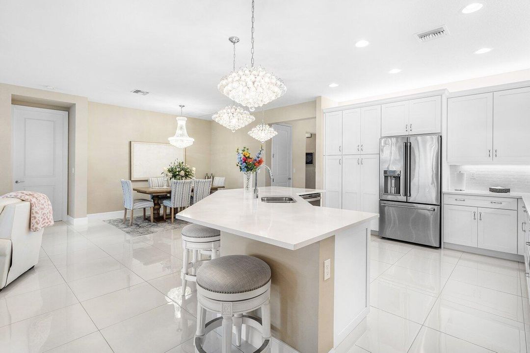 For Sale: $949,100 (4 beds, 3 baths, 2358 Square Feet)