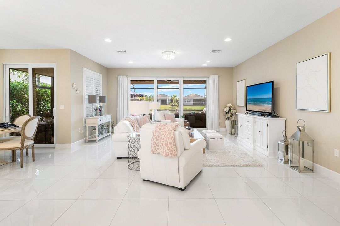 For Sale: $949,100 (4 beds, 3 baths, 2358 Square Feet)