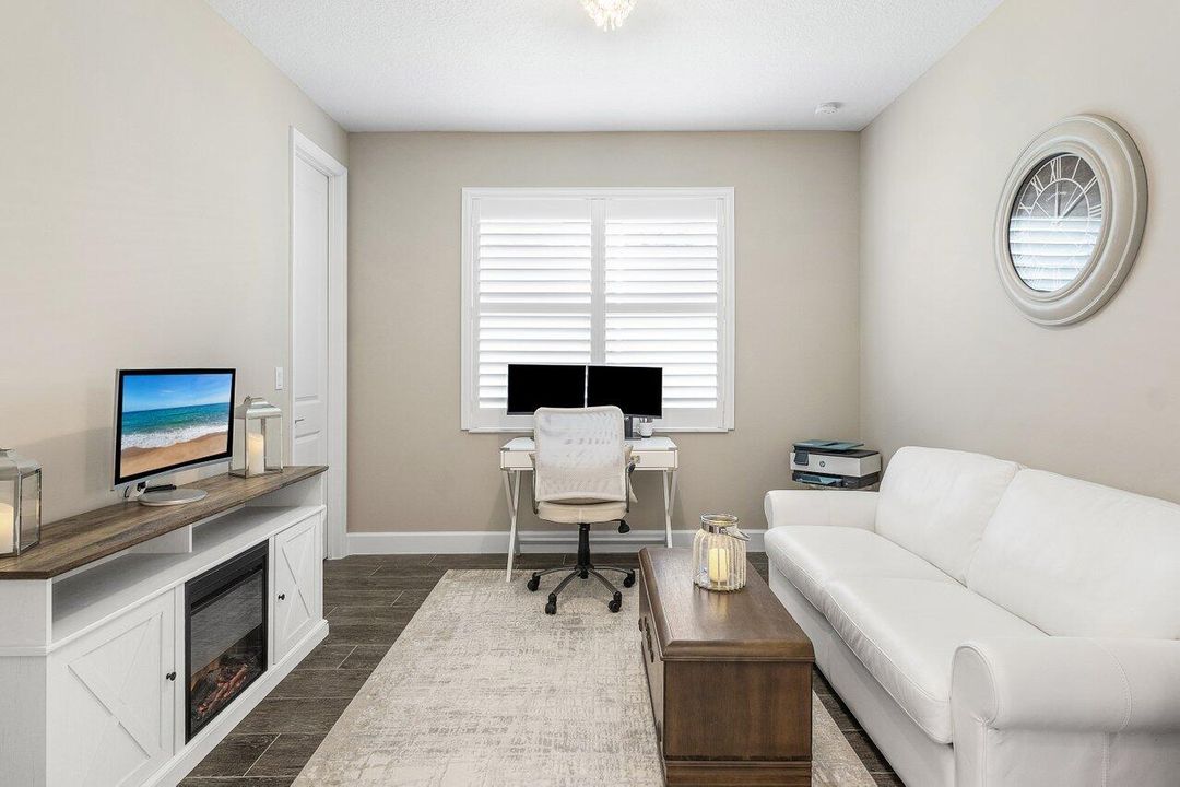 For Sale: $949,100 (4 beds, 3 baths, 2358 Square Feet)