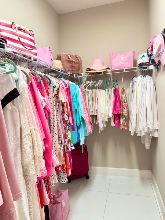 For Sale: $949,100 (4 beds, 3 baths, 2358 Square Feet)