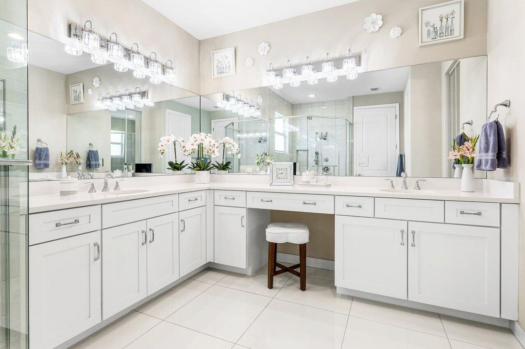 For Sale: $949,100 (4 beds, 3 baths, 2358 Square Feet)