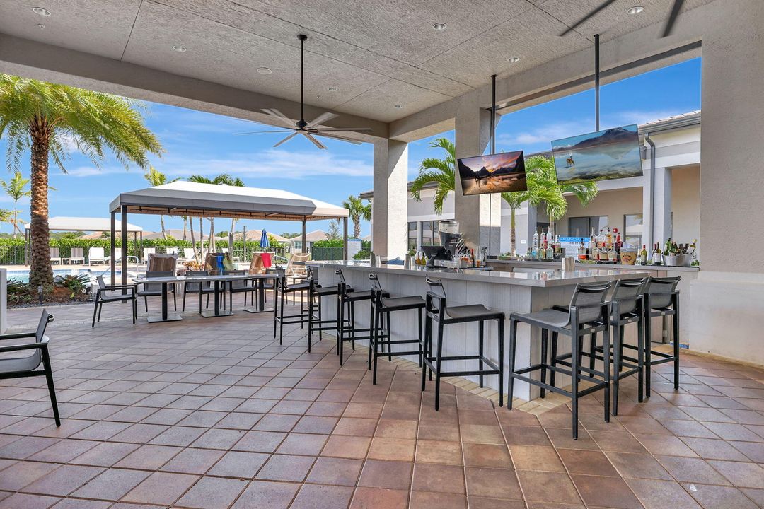 For Sale: $949,100 (4 beds, 3 baths, 2358 Square Feet)