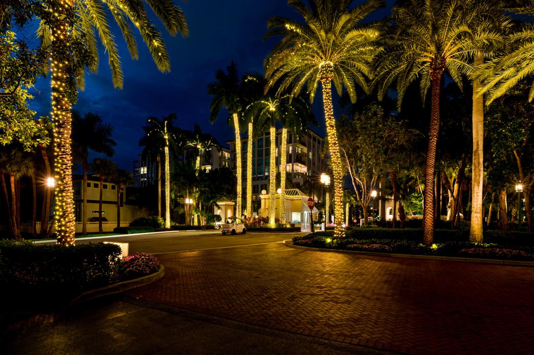 合同活跃: $1,050,000 (2 贝兹, 2 浴室, 1630 平方英尺)