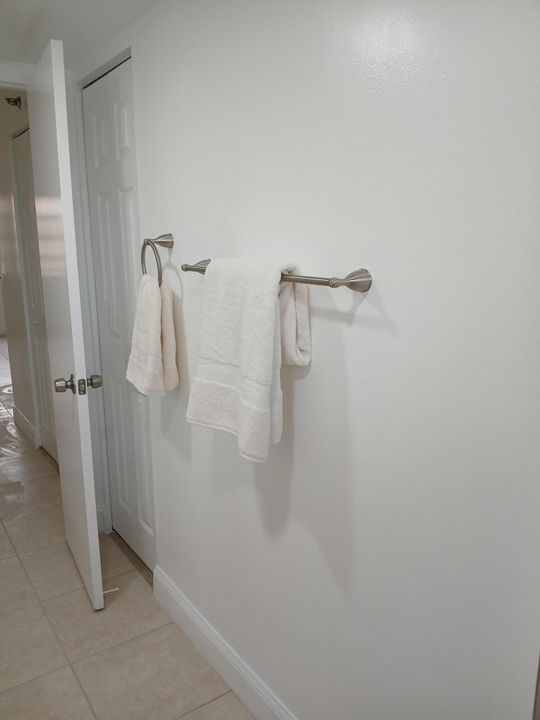 For Rent: $1,495 (1 beds, 1 baths, 900 Square Feet)