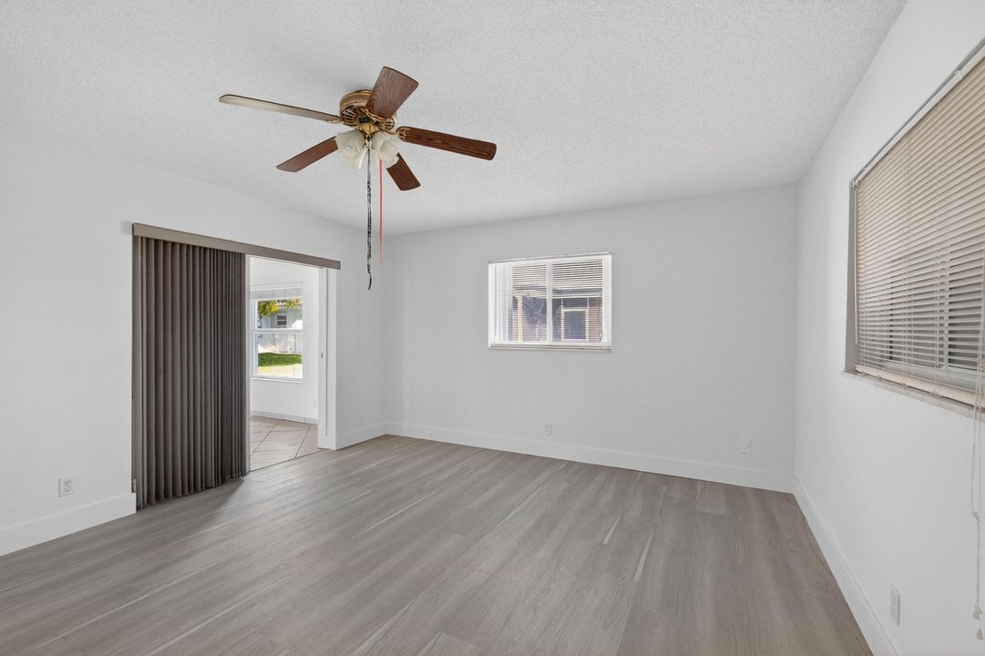 Под контрактом: $352,700 (2 спален, 2 ванн, 1617 Квадратных фут)