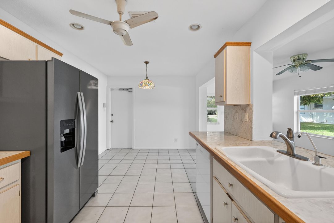 Под контрактом: $352,700 (2 спален, 2 ванн, 1617 Квадратных фут)