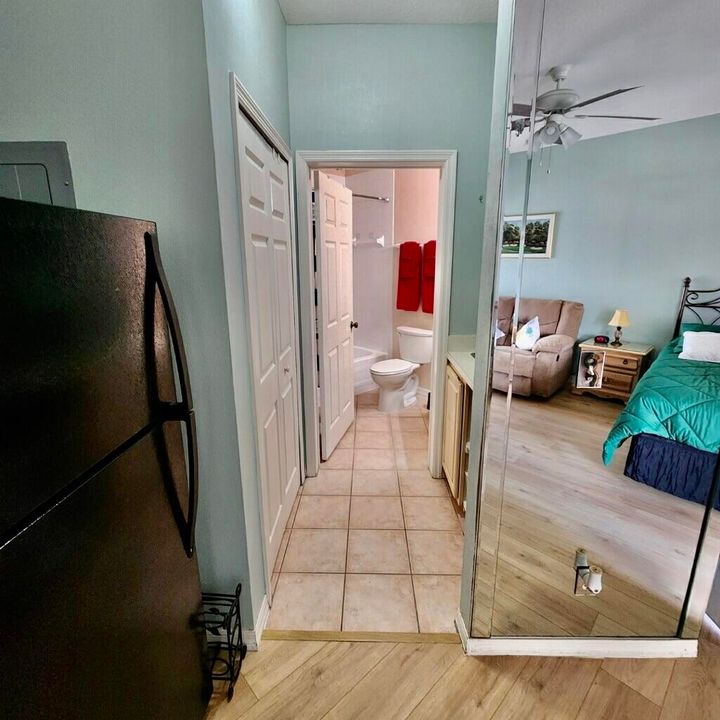 出租: $1,200 (1 贝兹, 1 浴室, 400 平方英尺)