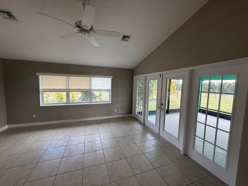 For Rent: $2,500 (6 beds, 4 baths, 3126 Square Feet)