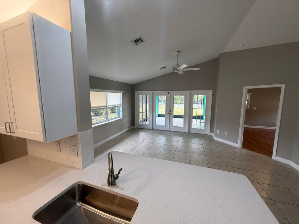 For Rent: $2,500 (6 beds, 4 baths, 3126 Square Feet)