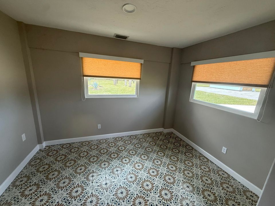 For Rent: $2,500 (6 beds, 4 baths, 3126 Square Feet)