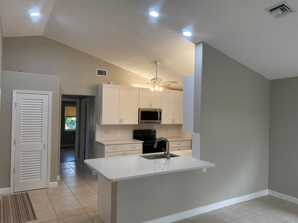 For Rent: $2,500 (6 beds, 4 baths, 3126 Square Feet)