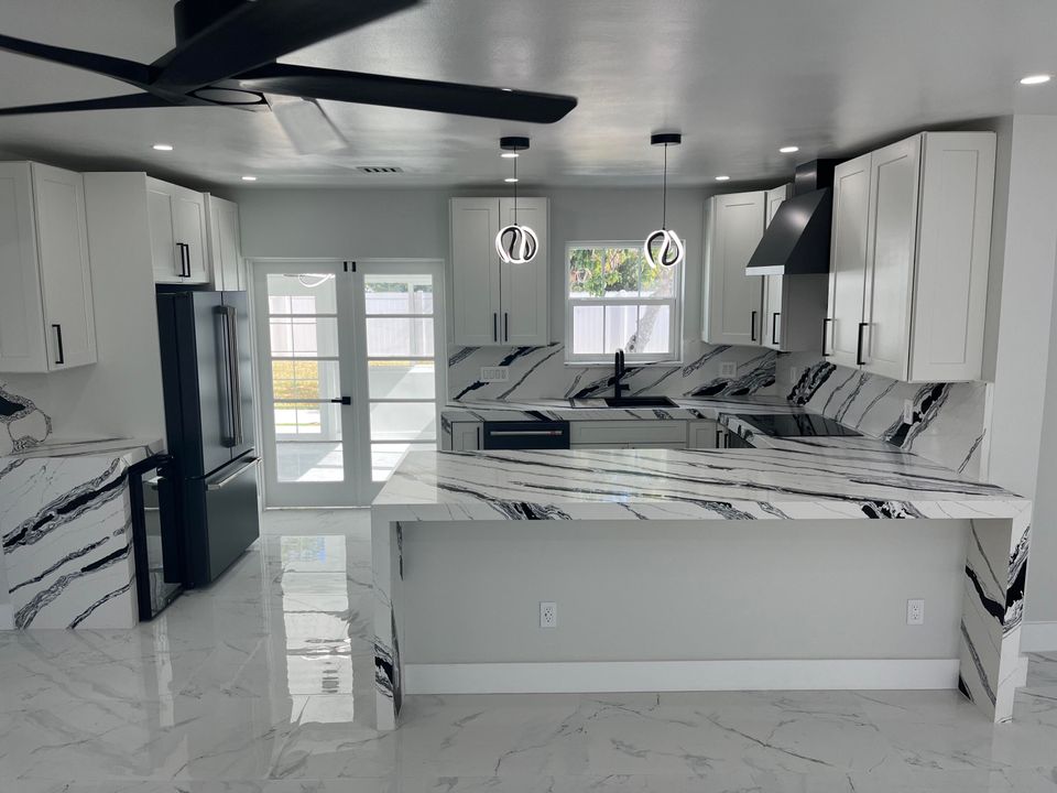 En Renta: $4,950 (2 camas, 2 baños, 1657 Pies cuadrados)