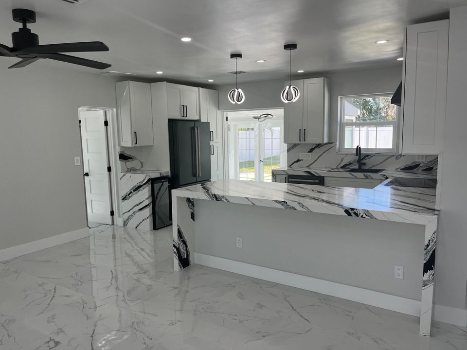 En Renta: $4,950 (2 camas, 2 baños, 1657 Pies cuadrados)