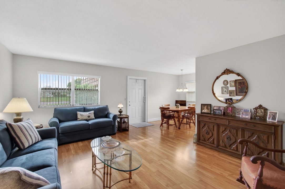 For Sale: $89,000 (2 beds, 2 baths, 880 Square Feet)