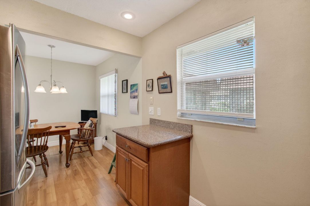 For Sale: $89,000 (2 beds, 2 baths, 880 Square Feet)