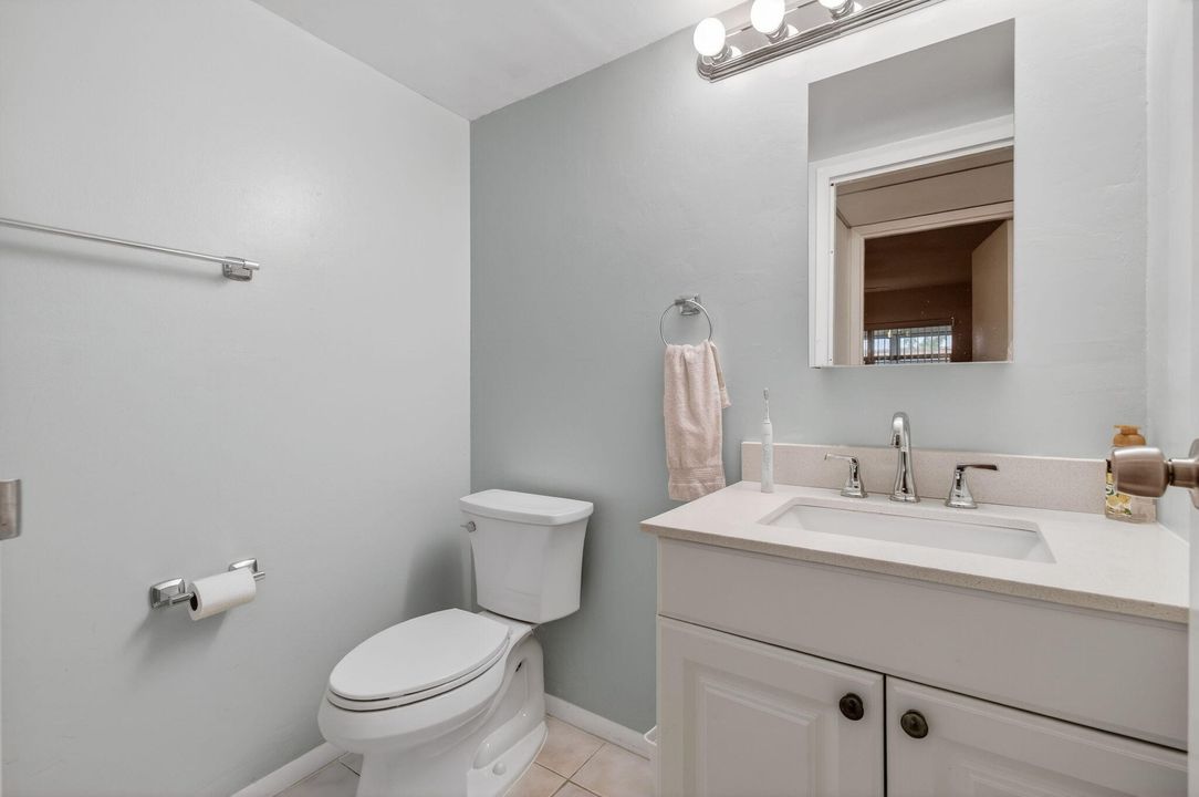 For Sale: $89,000 (2 beds, 2 baths, 880 Square Feet)