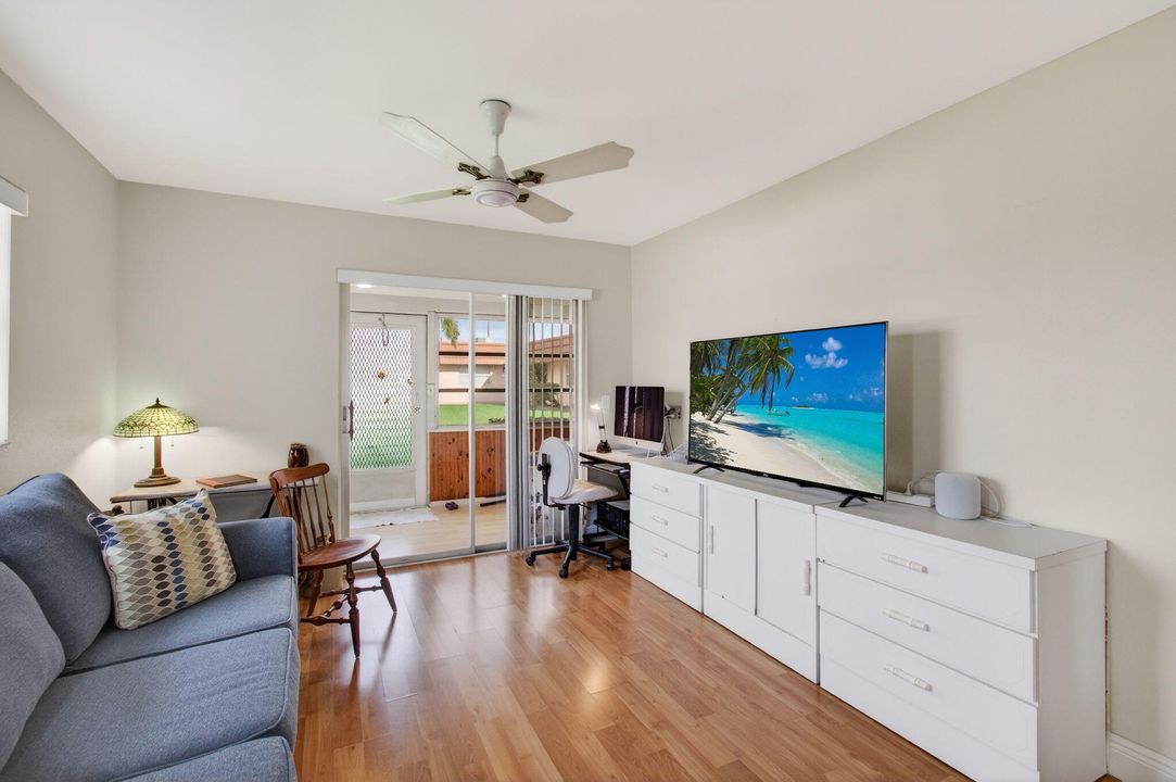 For Sale: $89,000 (2 beds, 2 baths, 880 Square Feet)