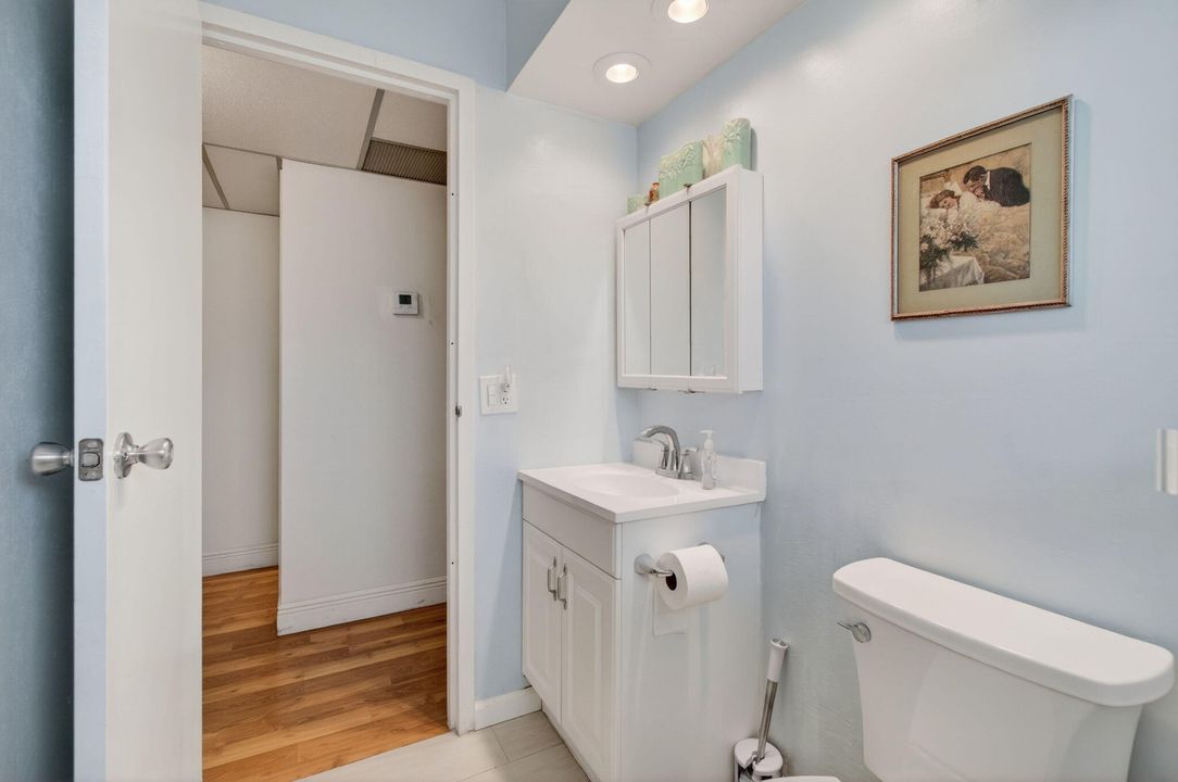 For Sale: $89,000 (2 beds, 2 baths, 880 Square Feet)