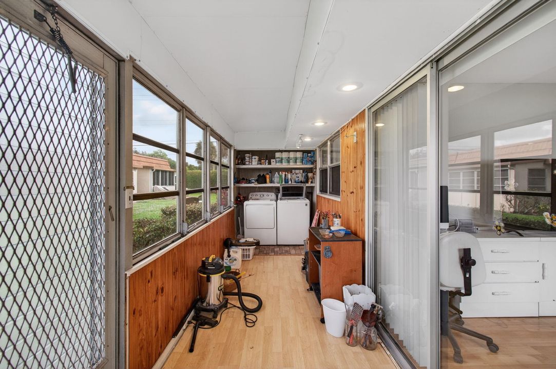 For Sale: $89,000 (2 beds, 2 baths, 880 Square Feet)