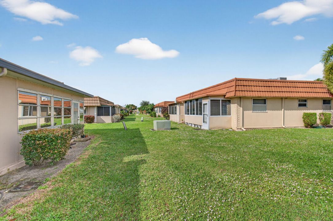 For Sale: $89,000 (2 beds, 2 baths, 880 Square Feet)