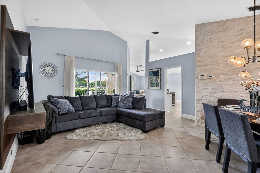 For Sale: $589,000 (3 beds, 2 baths, 1681 Square Feet)