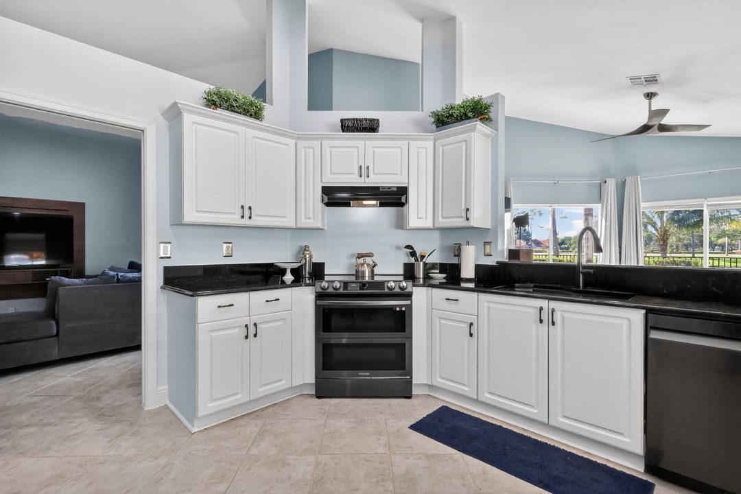 For Sale: $589,000 (3 beds, 2 baths, 1681 Square Feet)