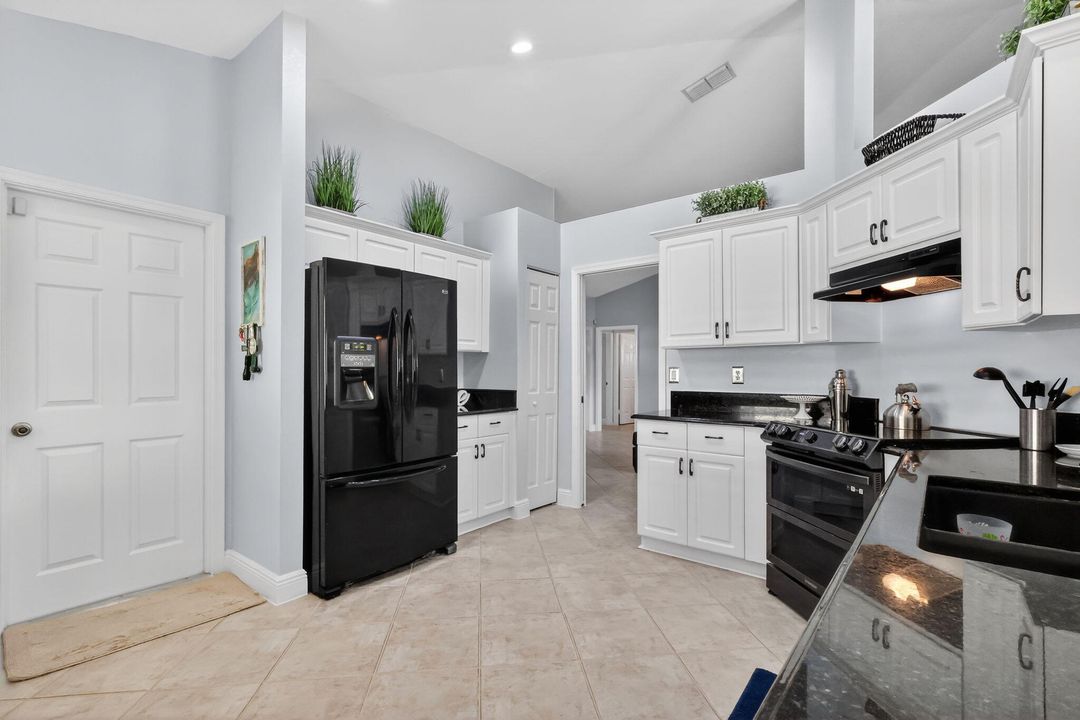 For Sale: $589,000 (3 beds, 2 baths, 1681 Square Feet)