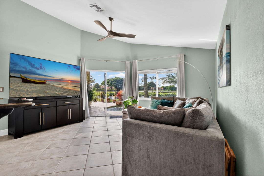 For Sale: $589,000 (3 beds, 2 baths, 1681 Square Feet)