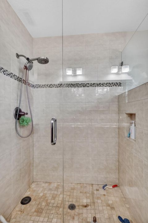 For Sale: $589,000 (3 beds, 2 baths, 1681 Square Feet)