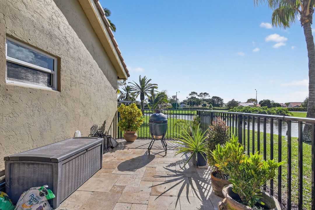 For Sale: $589,000 (3 beds, 2 baths, 1681 Square Feet)