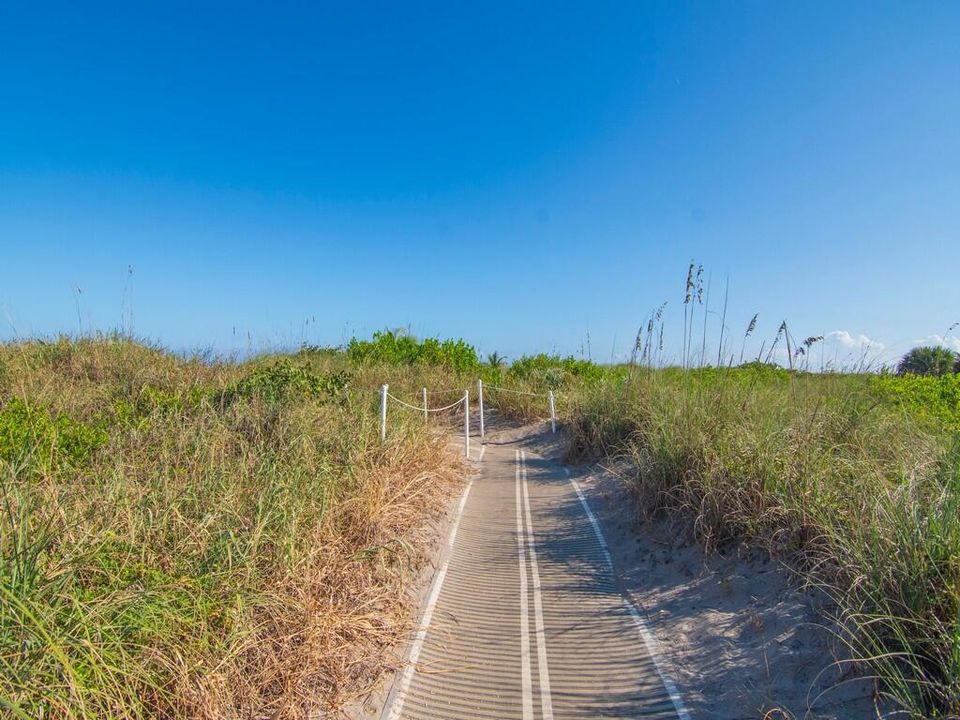 待售: $364,900 (2 贝兹, 2 浴室, 1184 平方英尺)