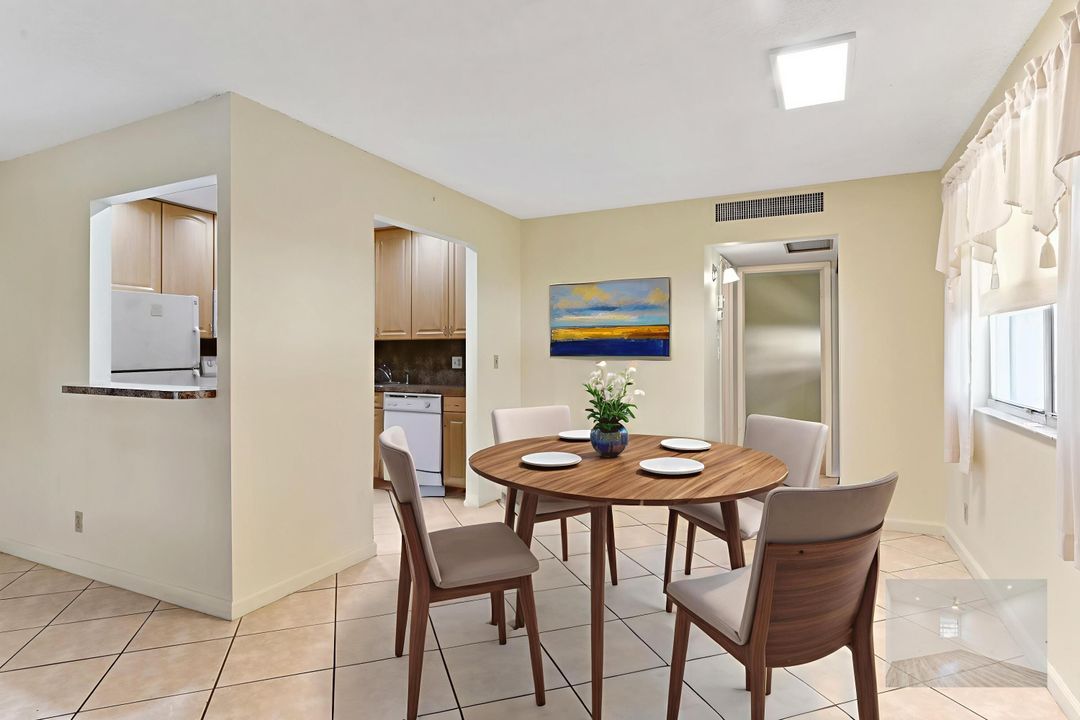 For Sale: $65,000 (1 beds, 1 baths, 726 Square Feet)