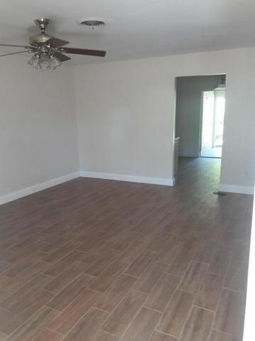 出租: $2,000 (2 贝兹, 1 浴室, 850 平方英尺)